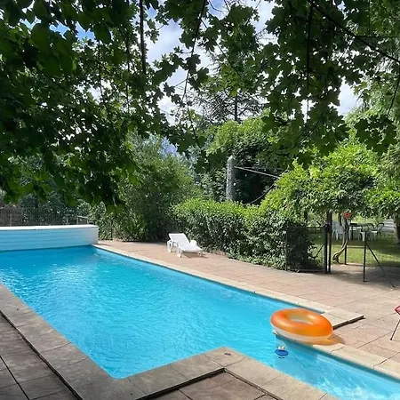 Marguerite Jardin Piscine Chauffee
